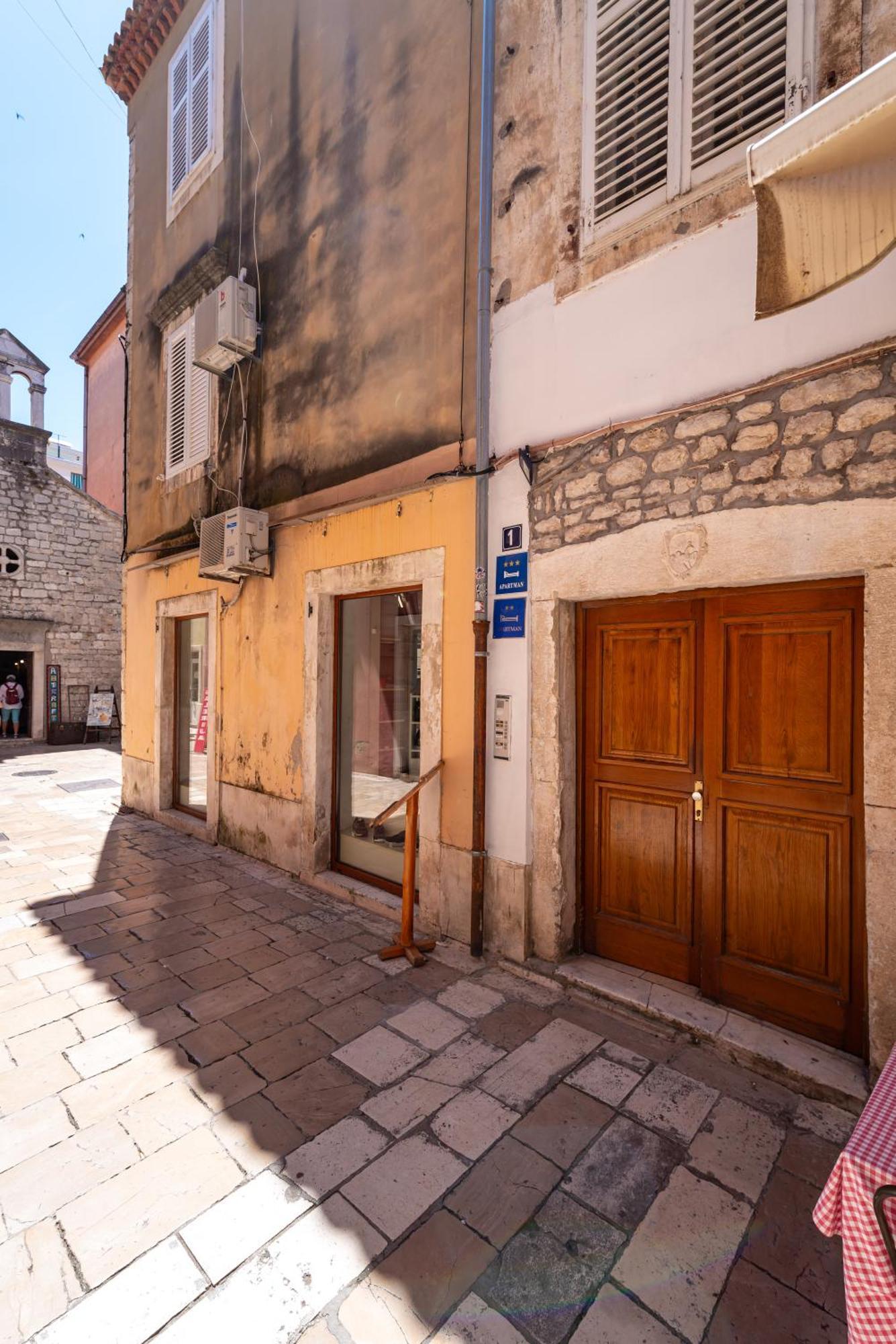 Timeless Antique Old Town With Terrace Apartment Zadar Exterior photo